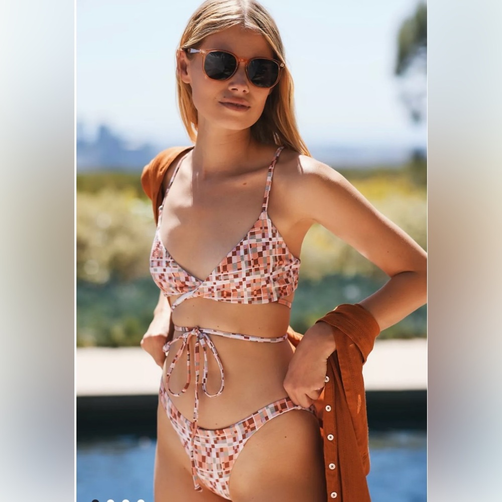 L*Space Wrap Around Bikini Set in Block Party Multicolor Print Size Medium NWT